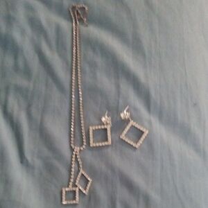 Elegant Silver Jewelry Set